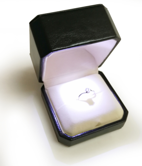 Black Leather Ring Box Jewelry Display Box with LED light